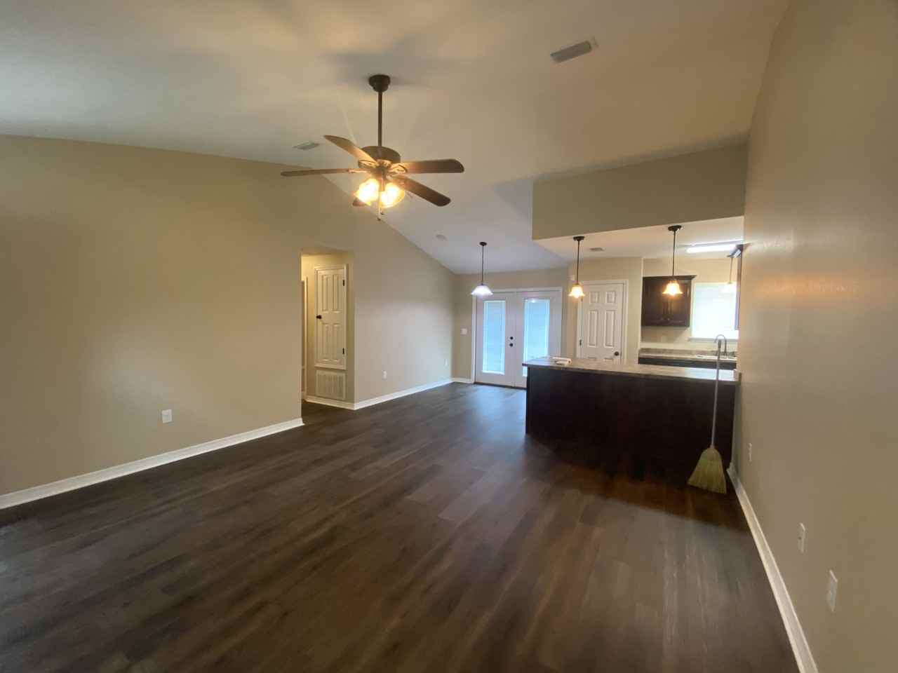 2767 Braswell St - Photo 4 of 31