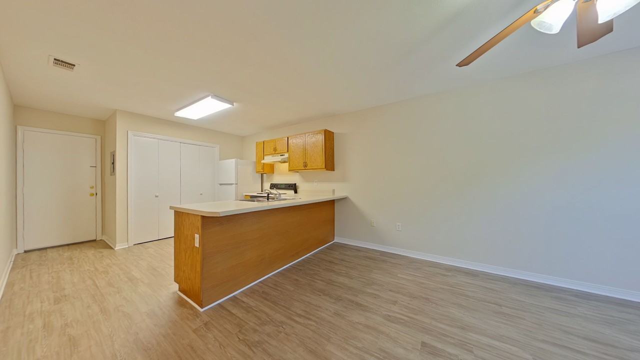 122 Patton St - Photo 6 of 13