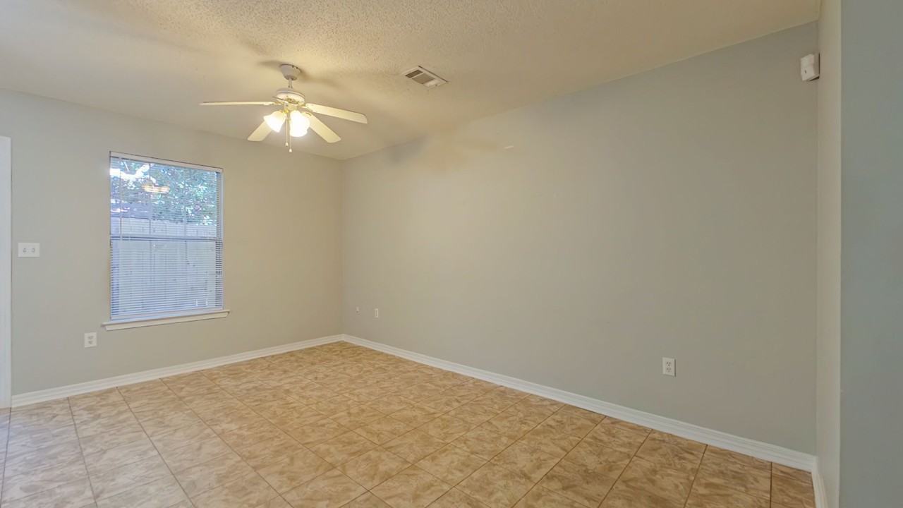 475 Keystone Rd - Photo 3 of 16