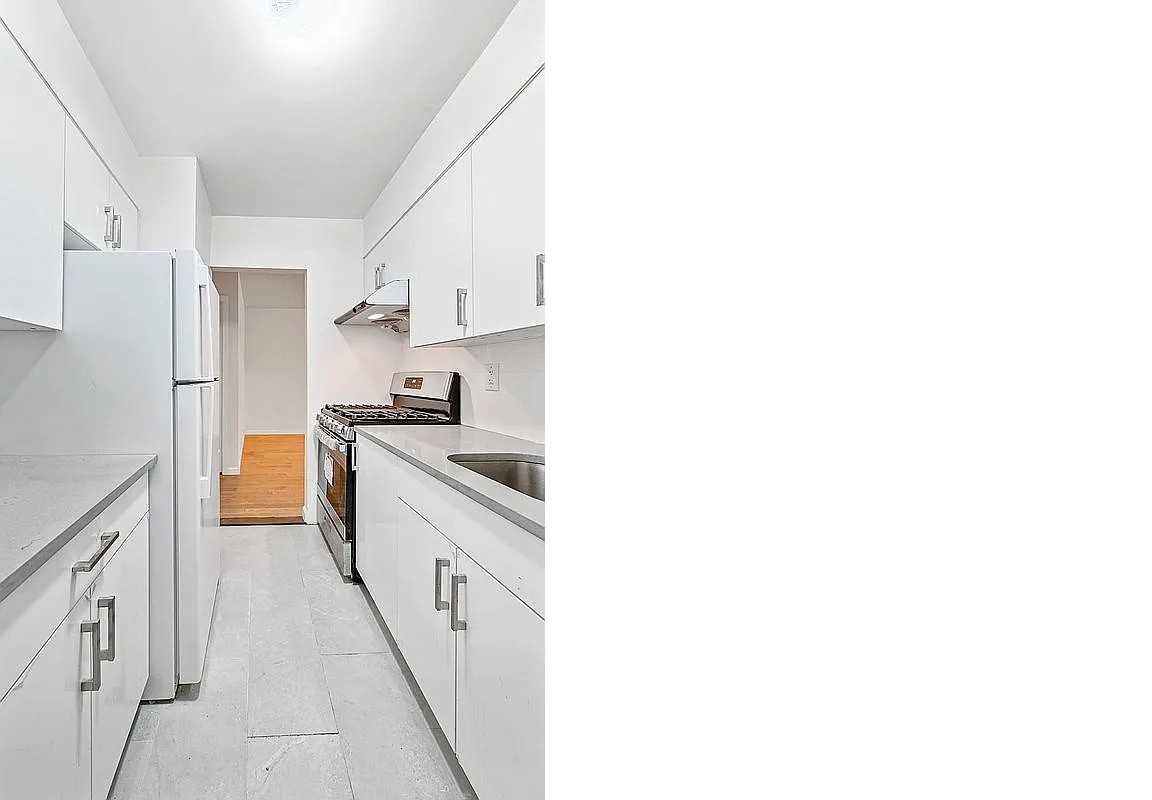 4242 Union St #2A - Photo 3 of 7