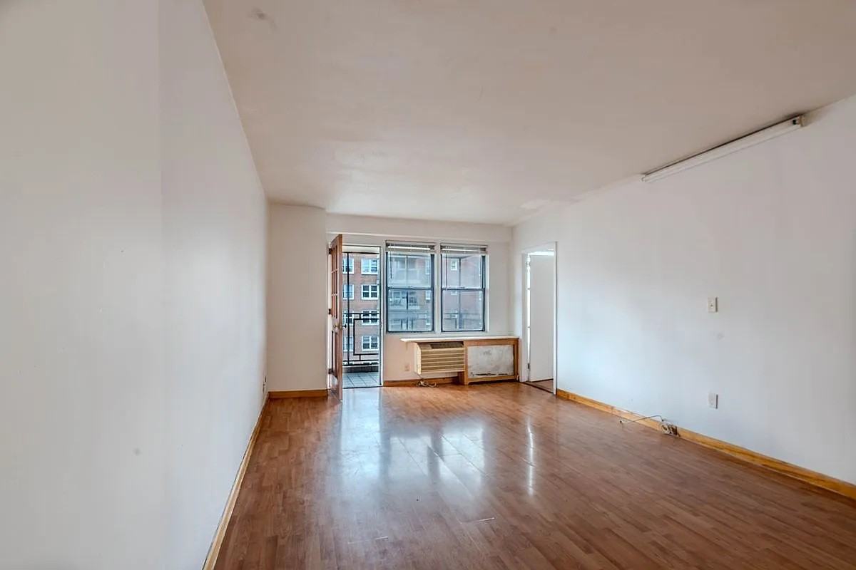 4255 Colden St #15B - Photo 3 of 9