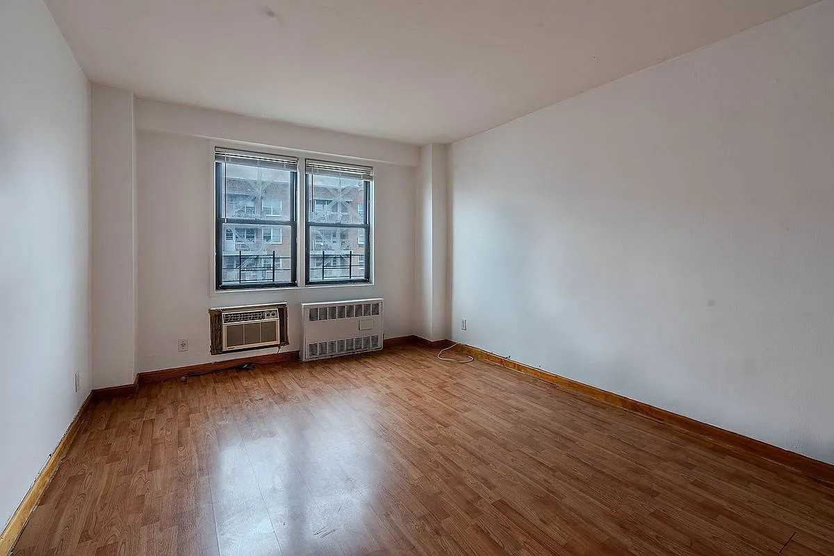 4255 Colden St #15B - Photo 4 of 9