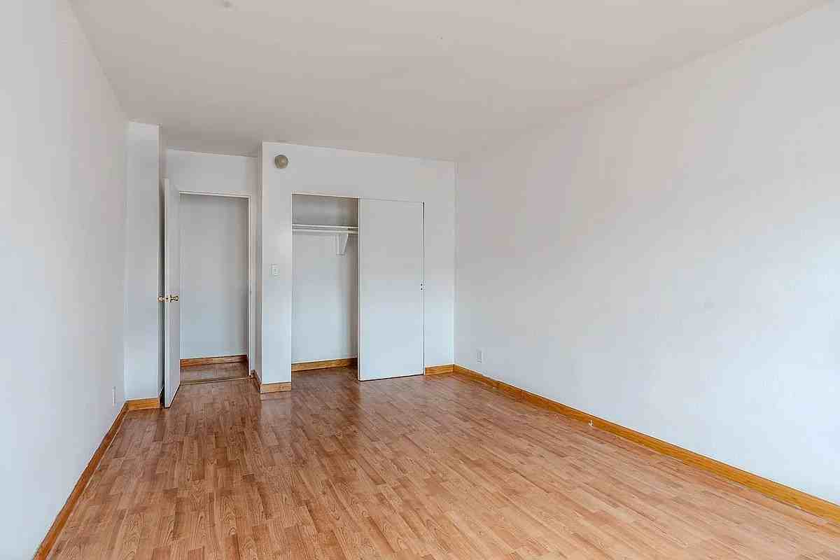 4255 Colden St #15B - Photo 5 of 9