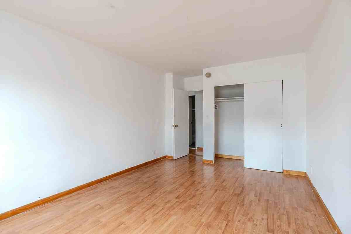 4255 Colden St #15B - Photo 6 of 9