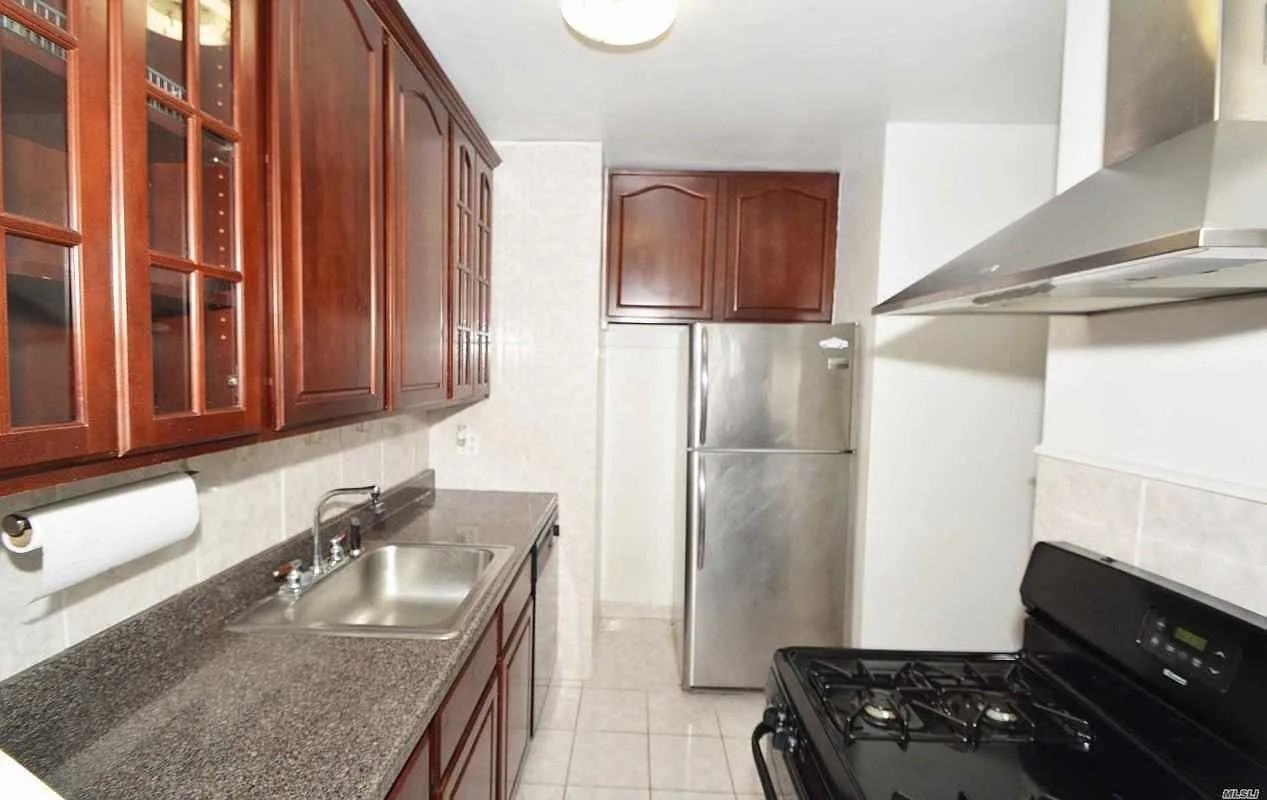 6735 Yellowstone Blvd #5P - Photo 2 of 13