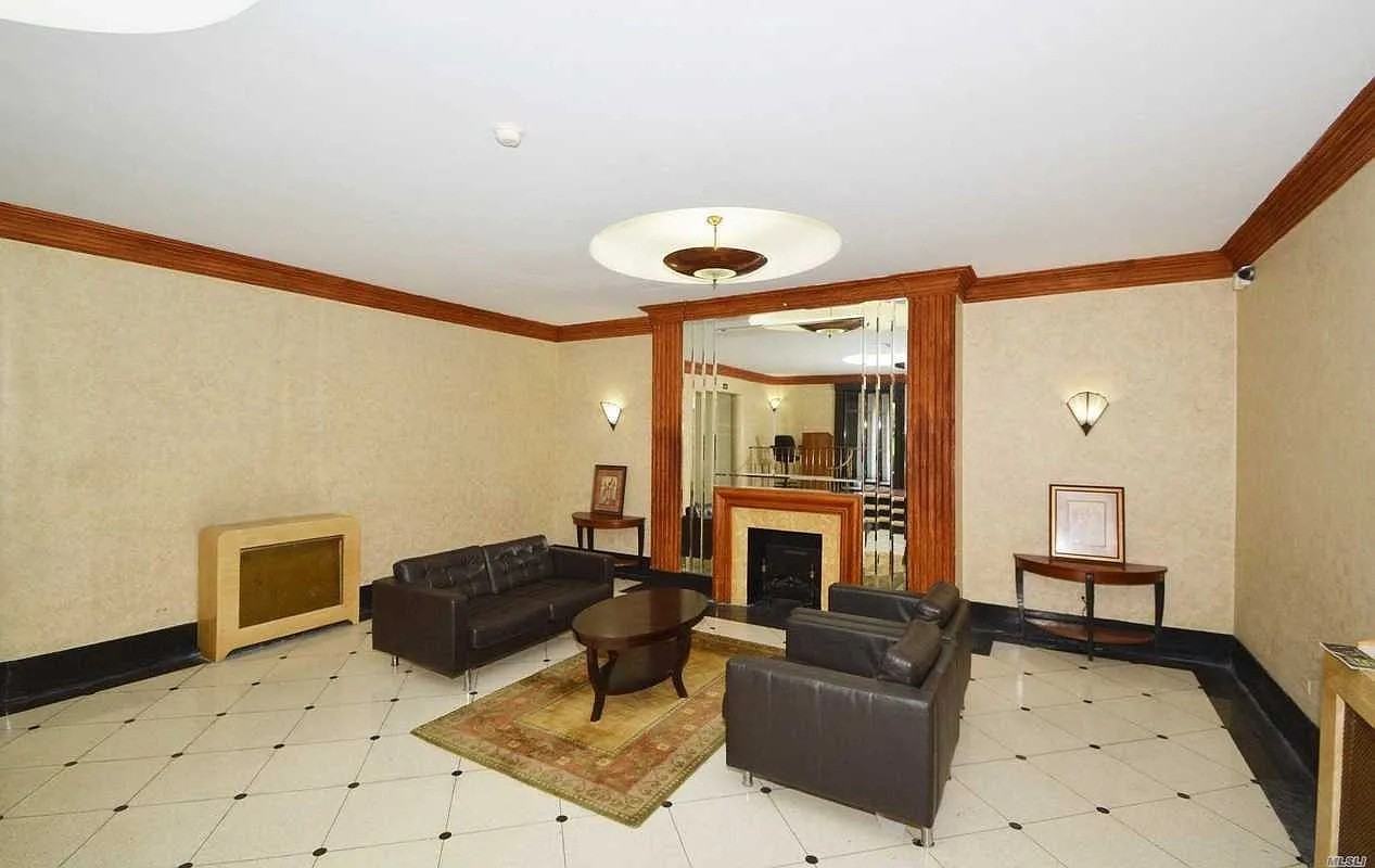 6735 Yellowstone Blvd #5P - Photo 5 of 13