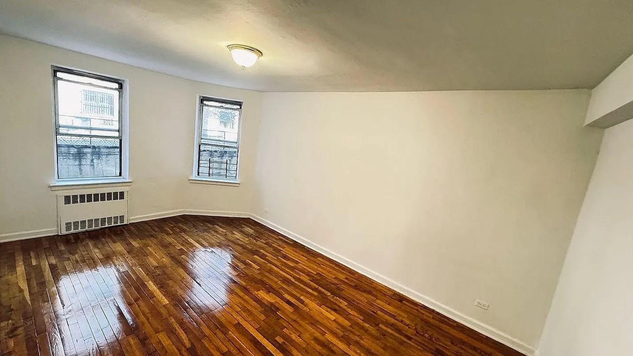 13430 Franklin Ave #1D - Photo 5 of 8