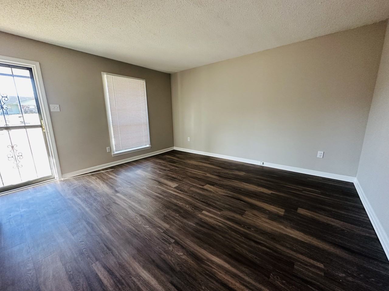 2864 Whitney Ave - Photo 3 of 15