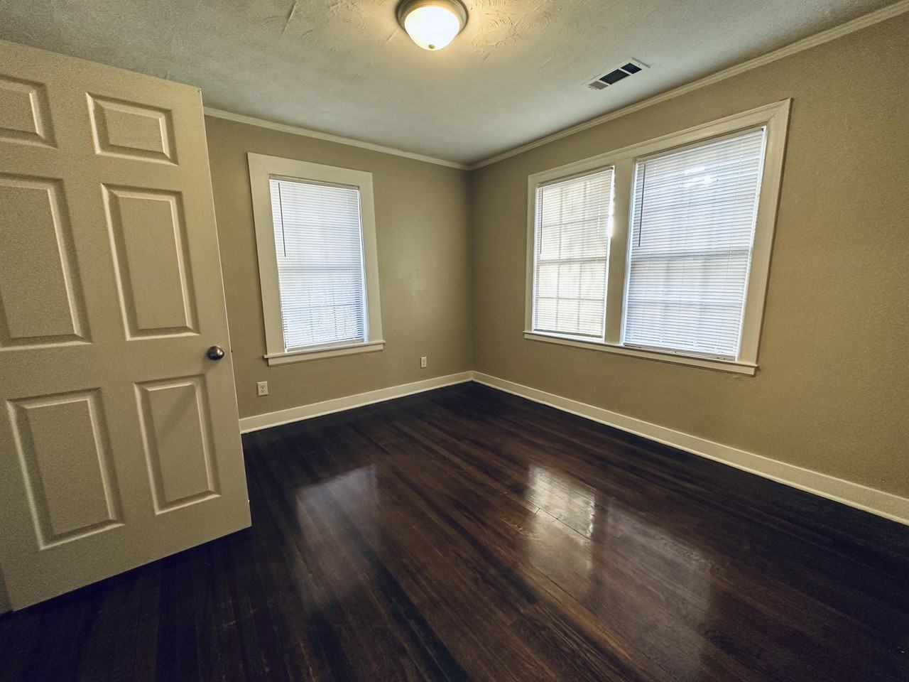 2416 Malone Ave - Photo 6 of 11