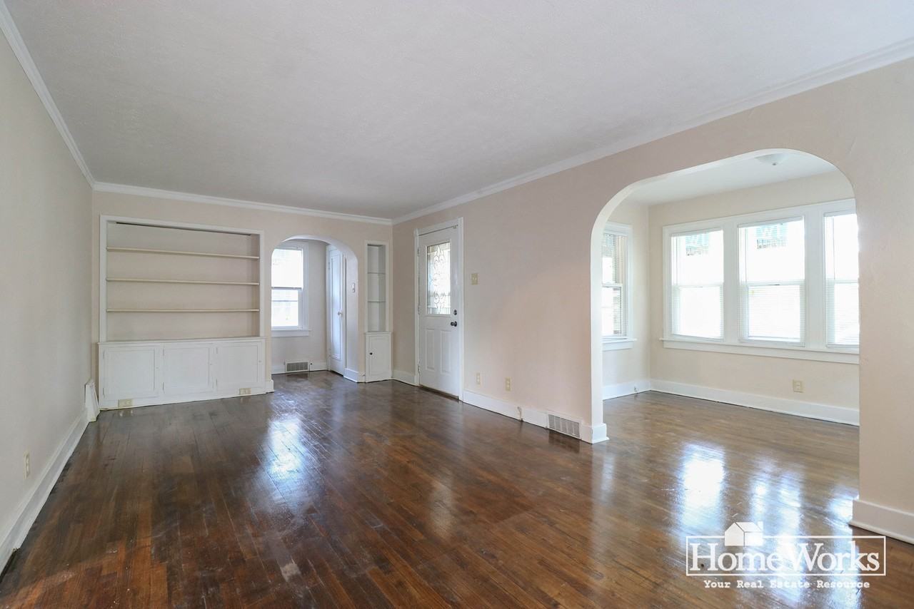 1917 Beverly Pl - Photo 2 of 13