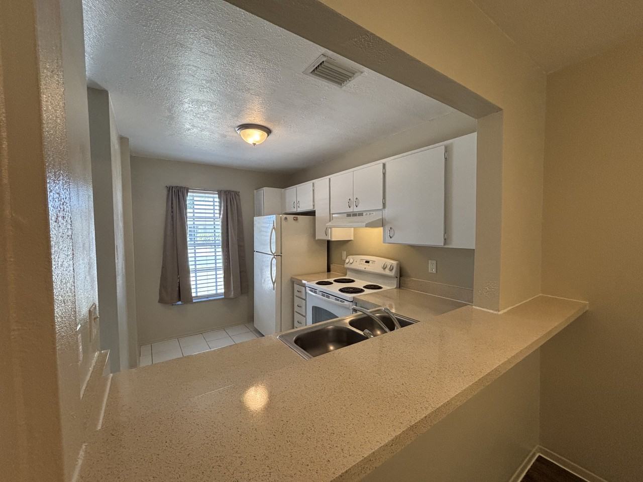 2850 Westmoreland Ct - Photo 6 of 20