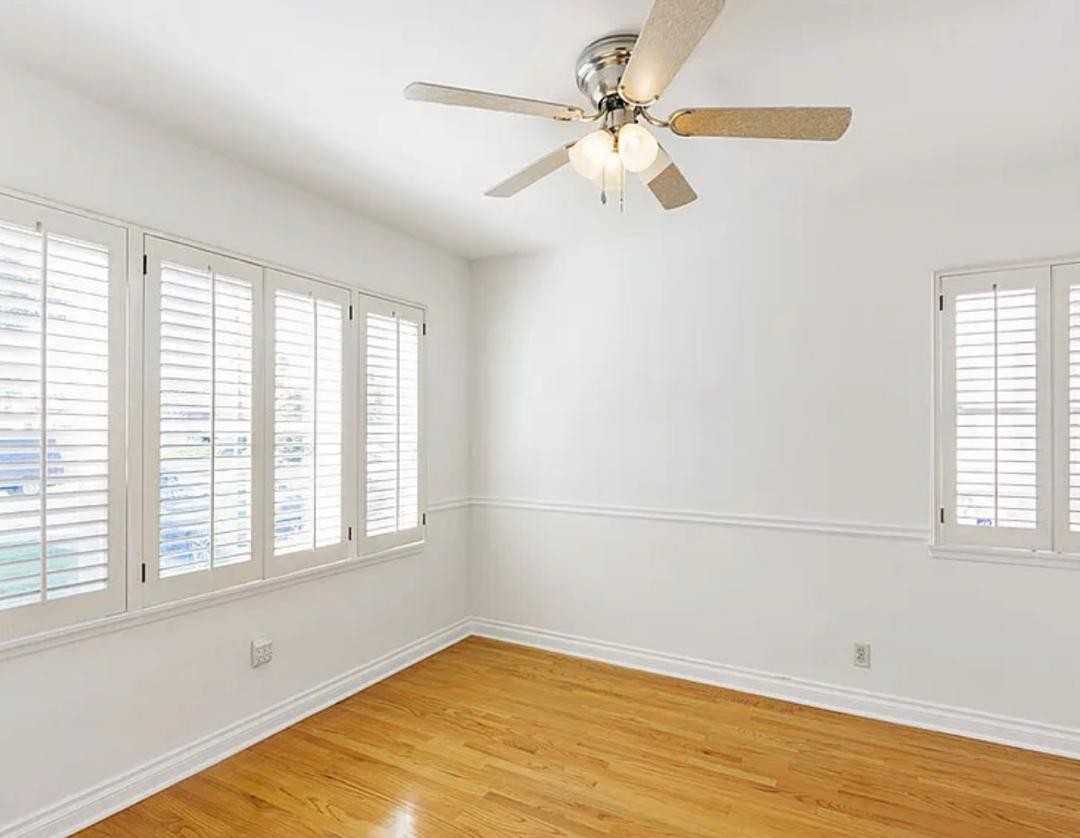 1744 S Genesee Ave - Photo 3 of 10