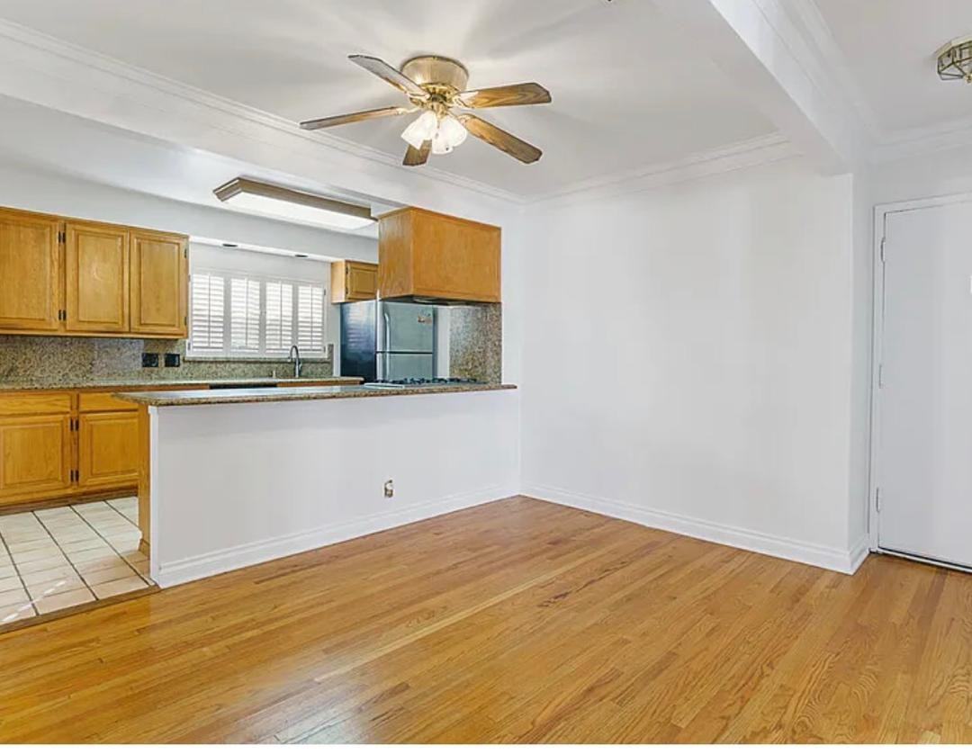 1744 S Genesee Ave - Photo 7 of 10