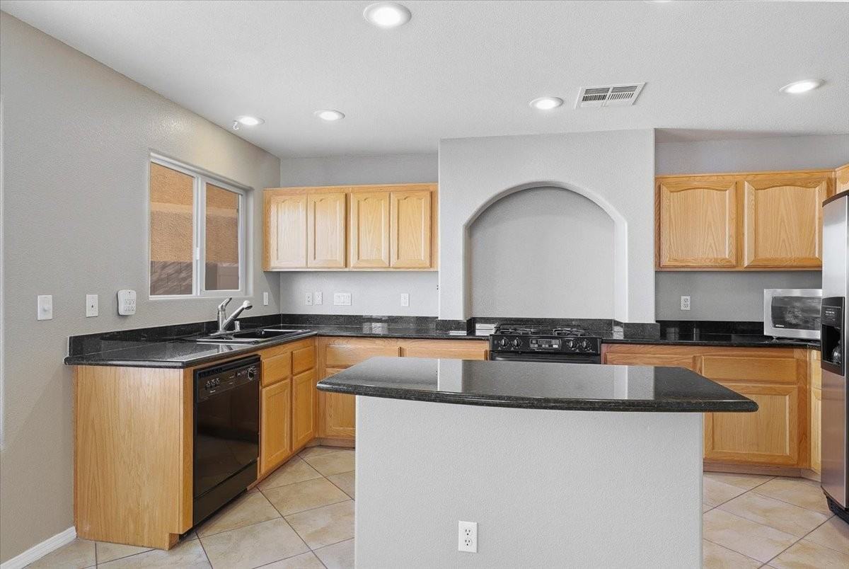 7404 Celosia St #1 - Photo 5 of 25