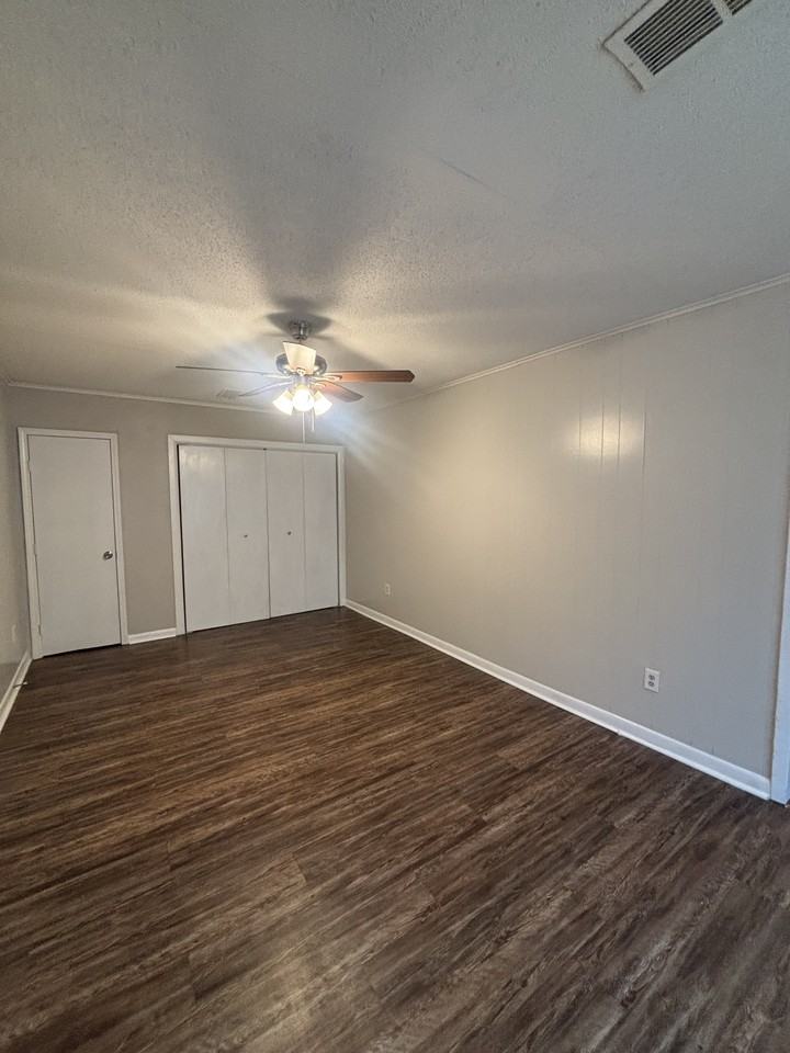 22 Evergreen Dr - Photo 6 of 19