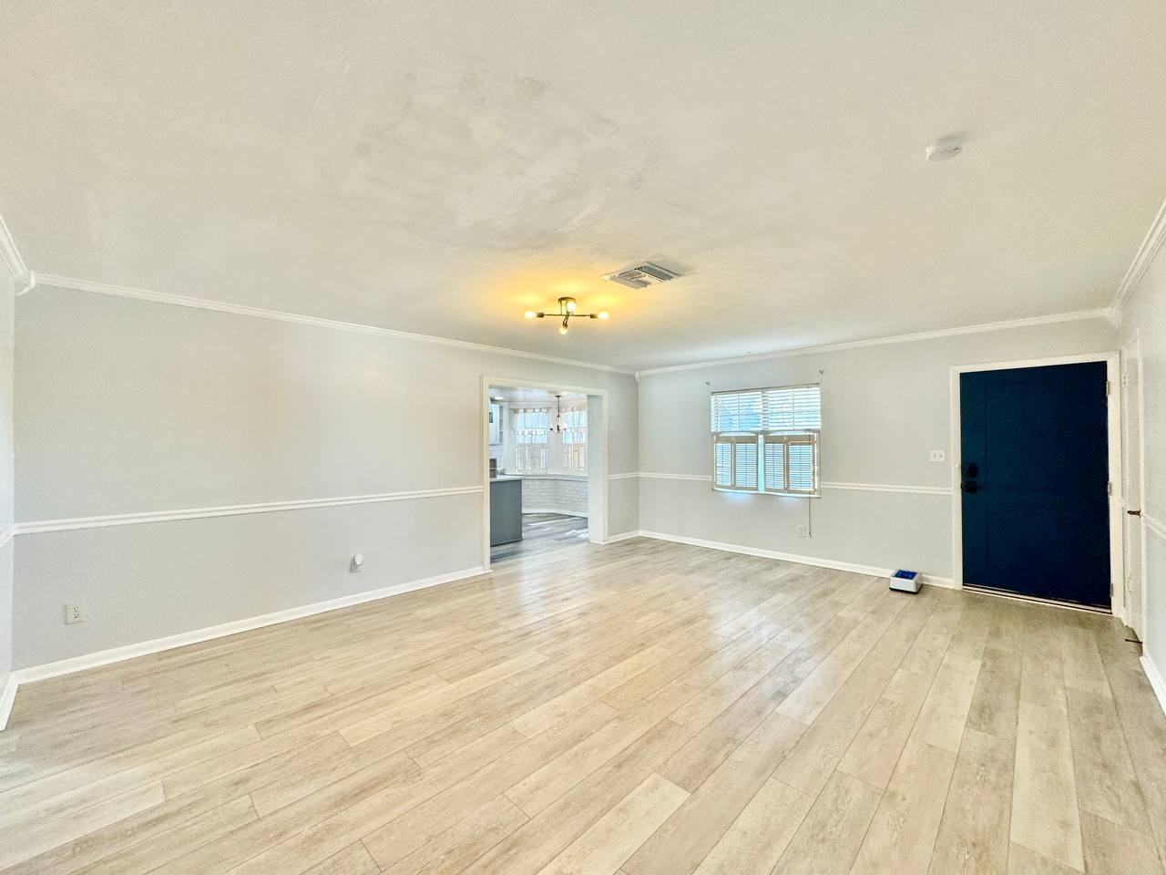 2703 Westhigh Ave - Photo 7 of 32