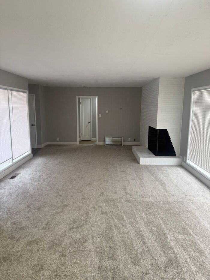 22718 Zaballos Ct - Photo 3 of 14