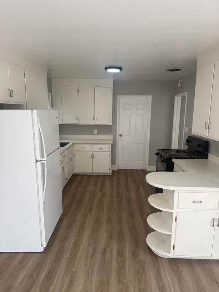 22718 Zaballos Ct - Photo 4 of 14