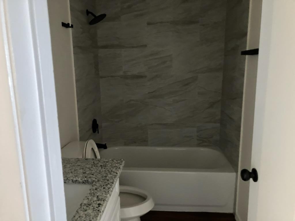 119 Circle Ct #112 - Photo 5 of 7