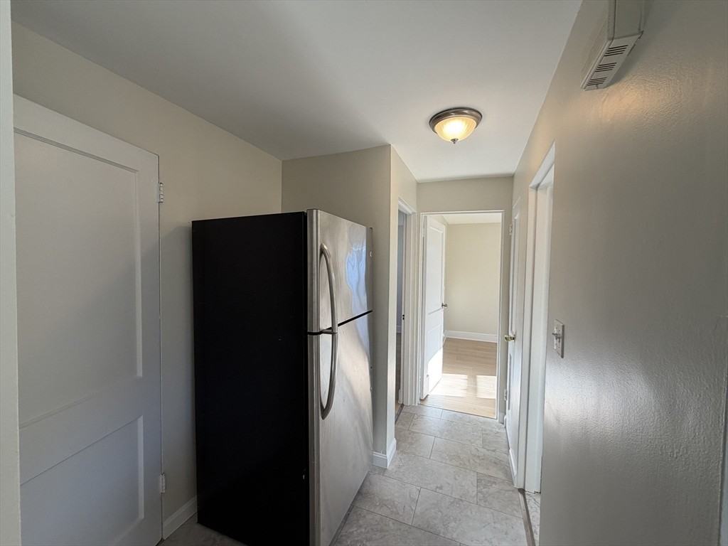 32 Glenellen Rd #2 - Photo 4 of 13