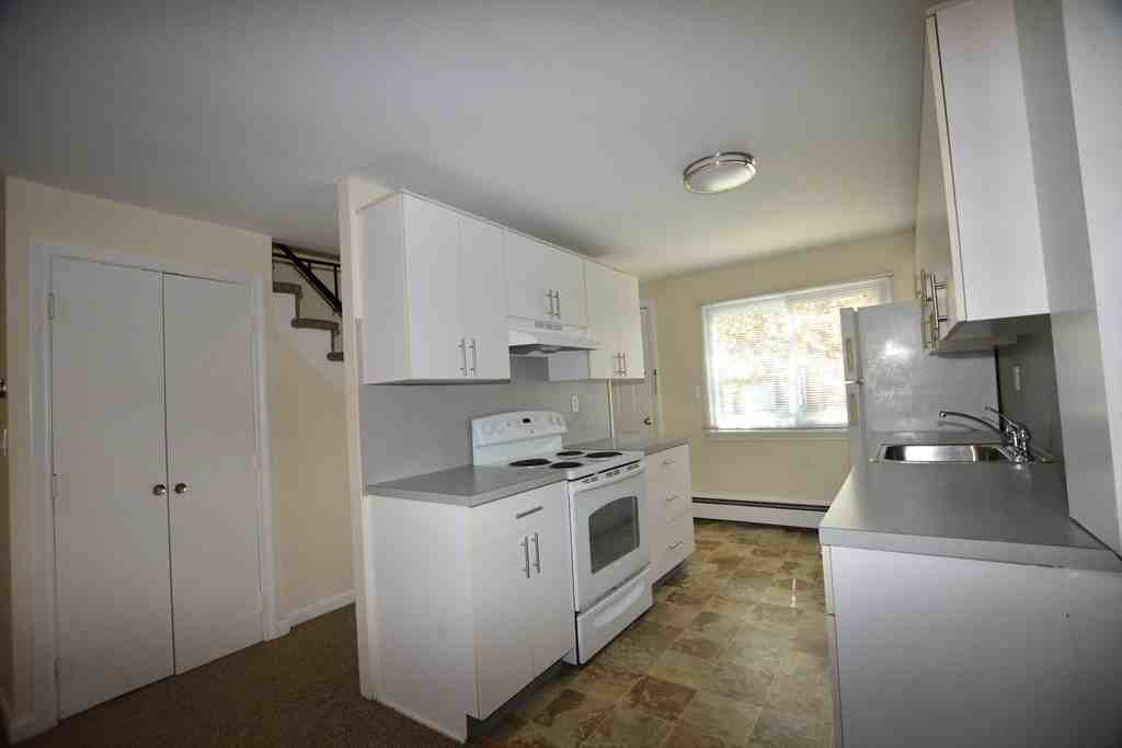 24 Concord Ave #24 - Photo 3 of 5