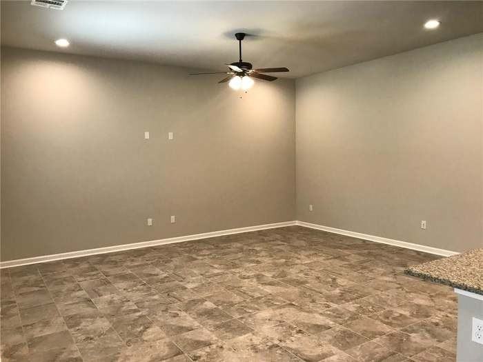 5037 Park Shore Dr #NA