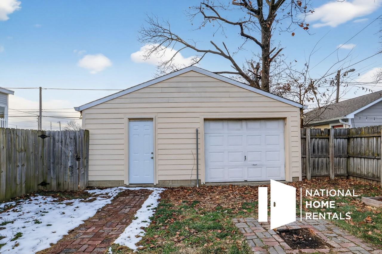 1418 Olive St #NA - Photo 5 of 20