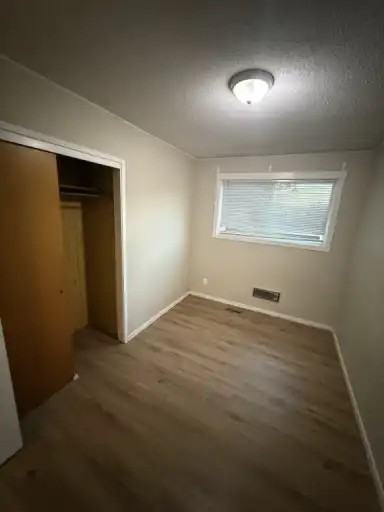 3910 25 St - Photo 4 of 8