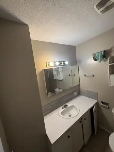 3910 25 St - Photo 6 of 8