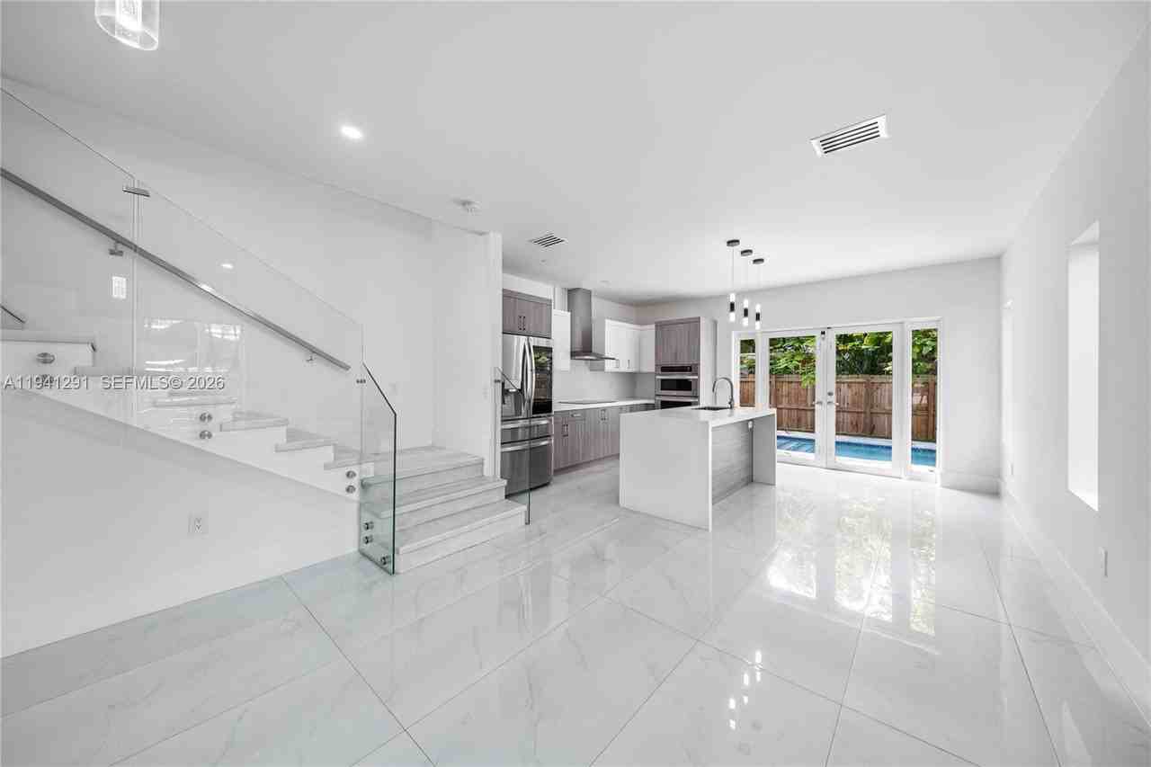 Carter St & S Dixie Hwy - Photo 4 of 17