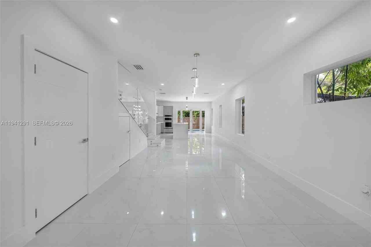 Carter St & S Dixie Hwy - Photo 5 of 17