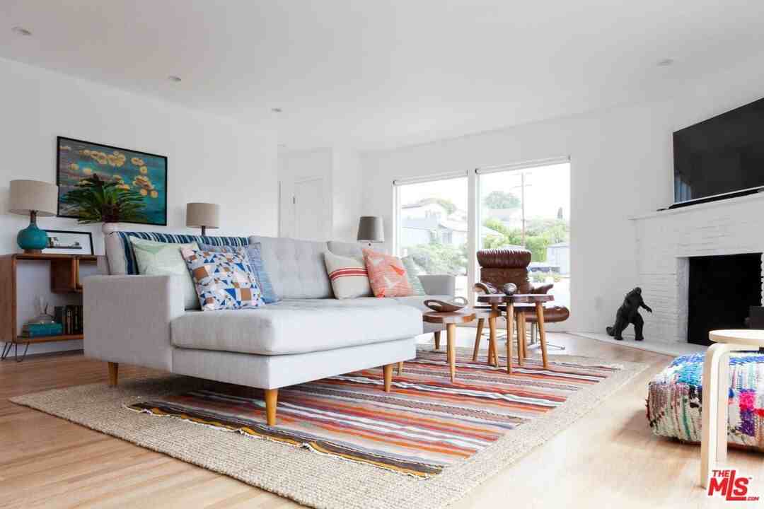 3118 21st St - Photo 3 of 19