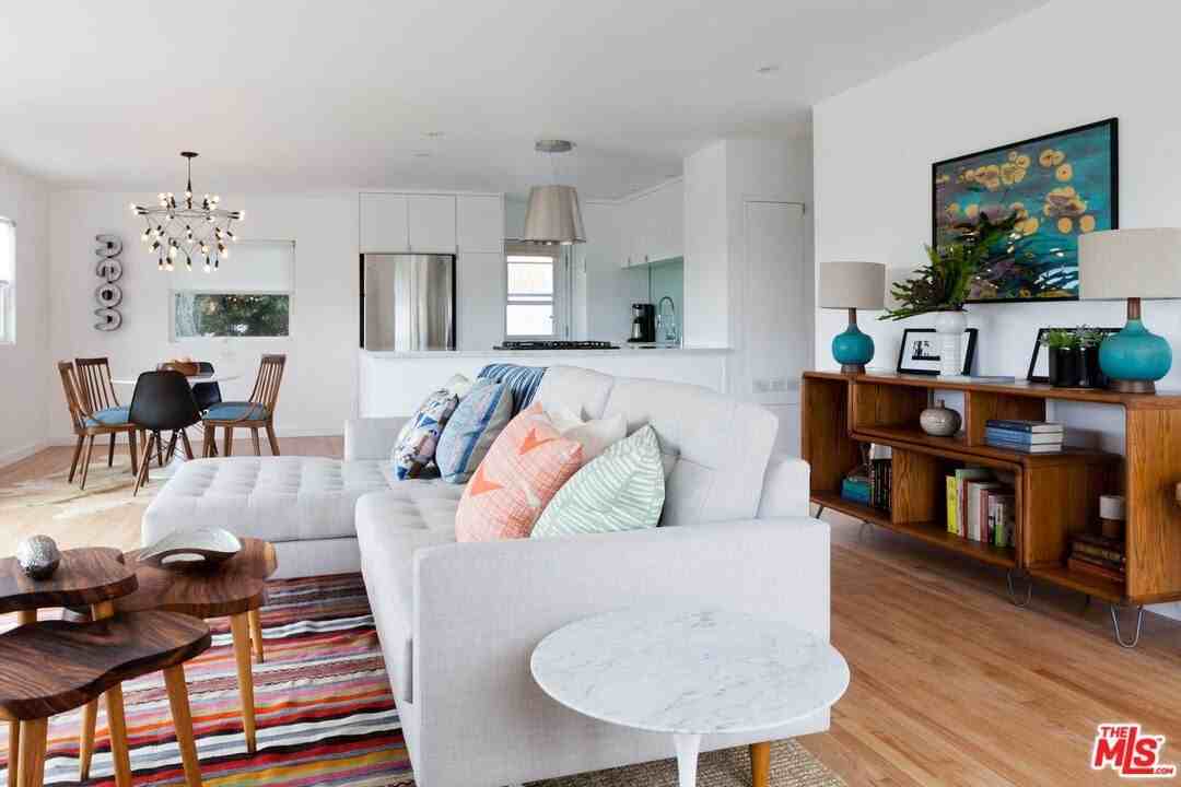 3118 21st St - Photo 5 of 19