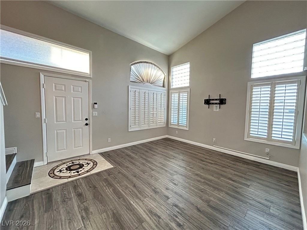 9070 Trombone Ln - Photo 3 of 25