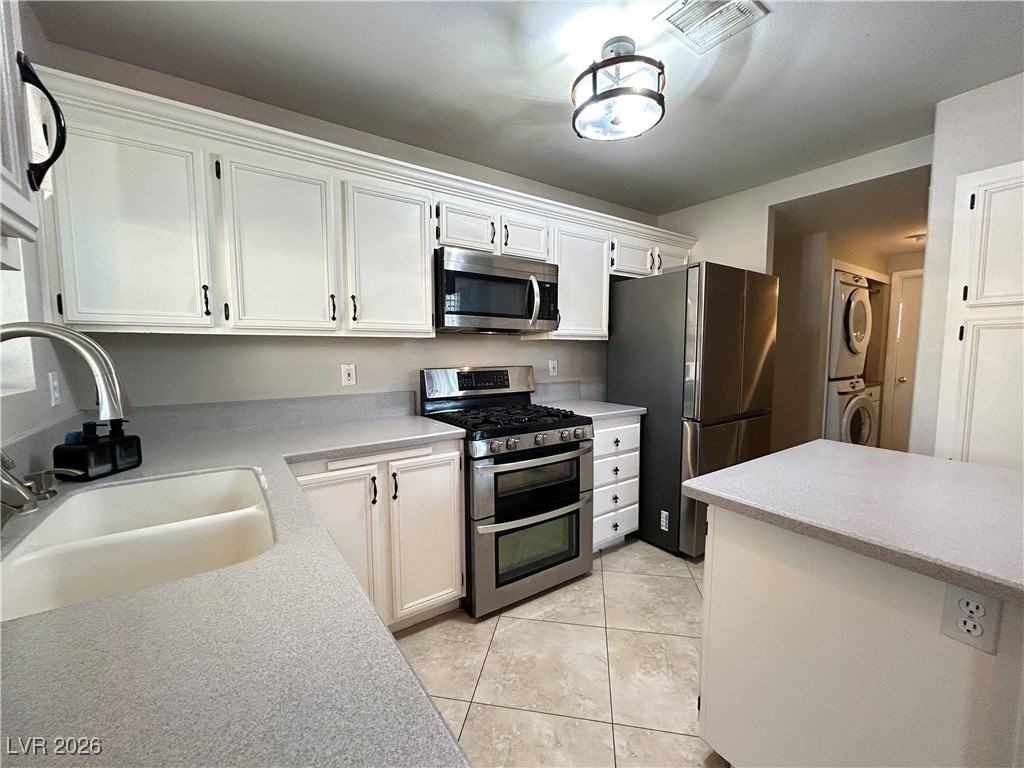 9070 Trombone Ln - Photo 6 of 25