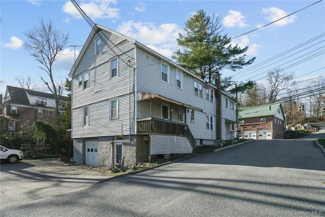 4 Montgomery Rd Unit 5 #5 - Photo 2 of 14