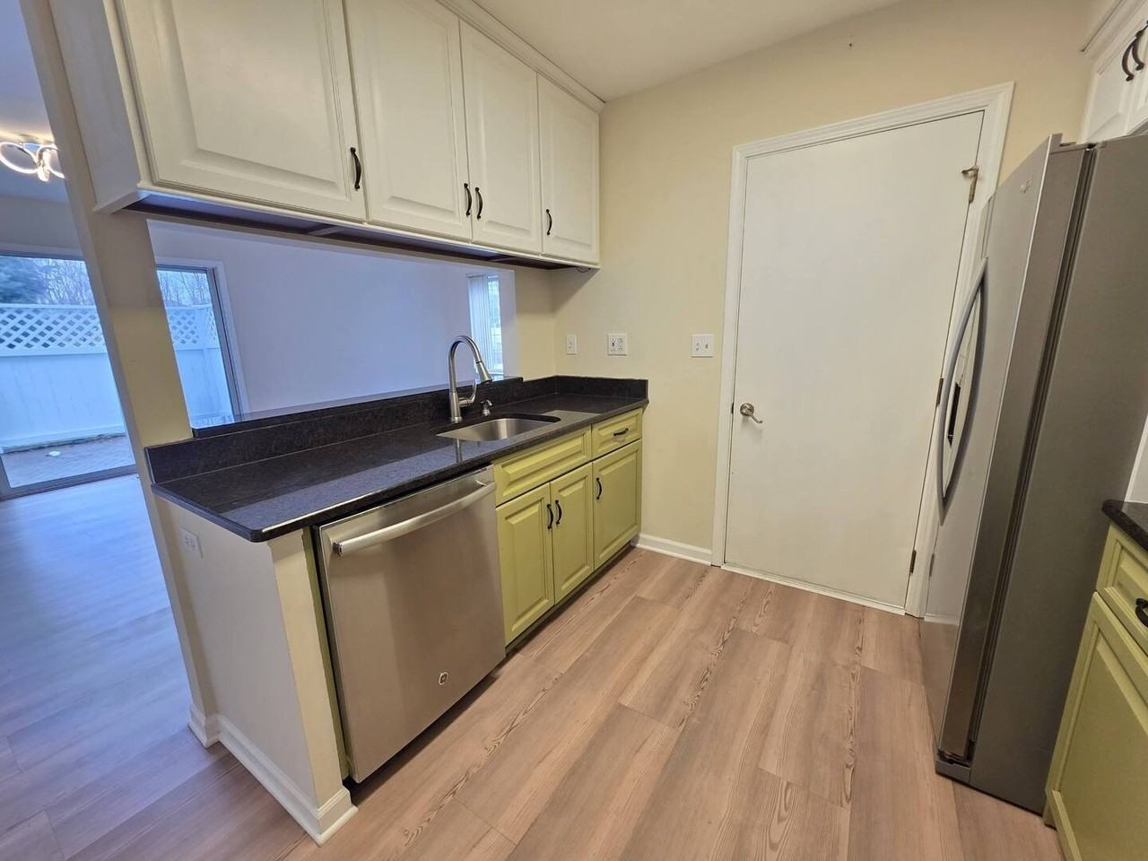 482 Betsy Ross Ct Unit 482 #482 - Photo 7 of 26