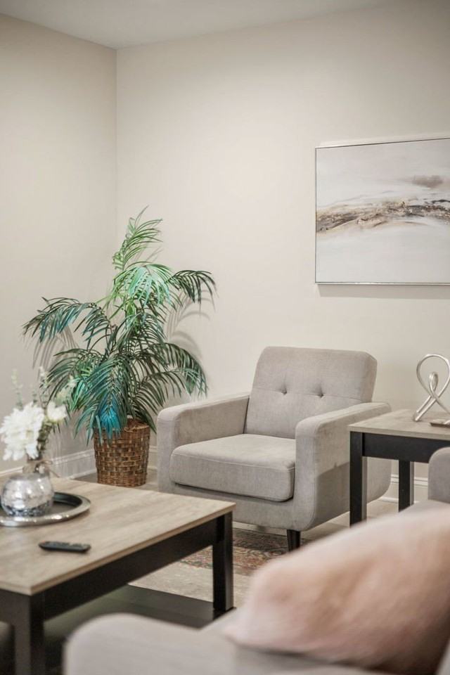 10907 S Normandy Ave - Photo 6 of 29