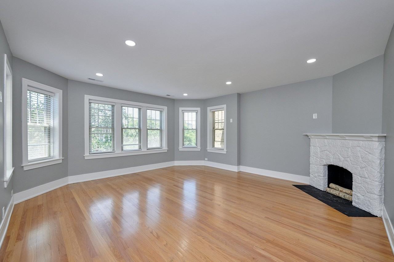 5439 N Campbell Ave Apt 3 #3 - Photo 2 of 19