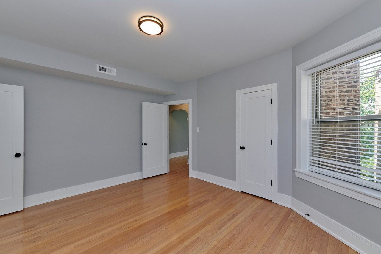 5439 N Campbell Ave Apt 3 #3 - Photo 5 of 19