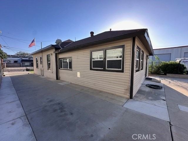 519 E Stuart Ave - Photo 2 of 36