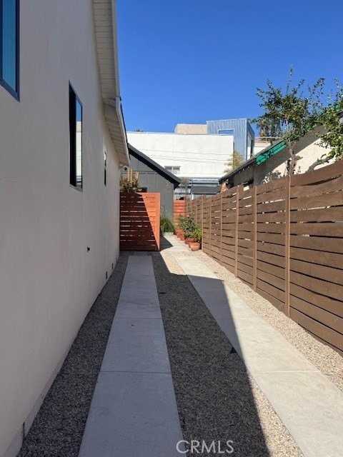 869 E Howard St - Photo 6 of 13