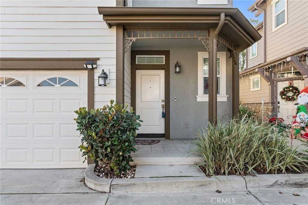 330 Flyers Ln - Photo 3 of 35