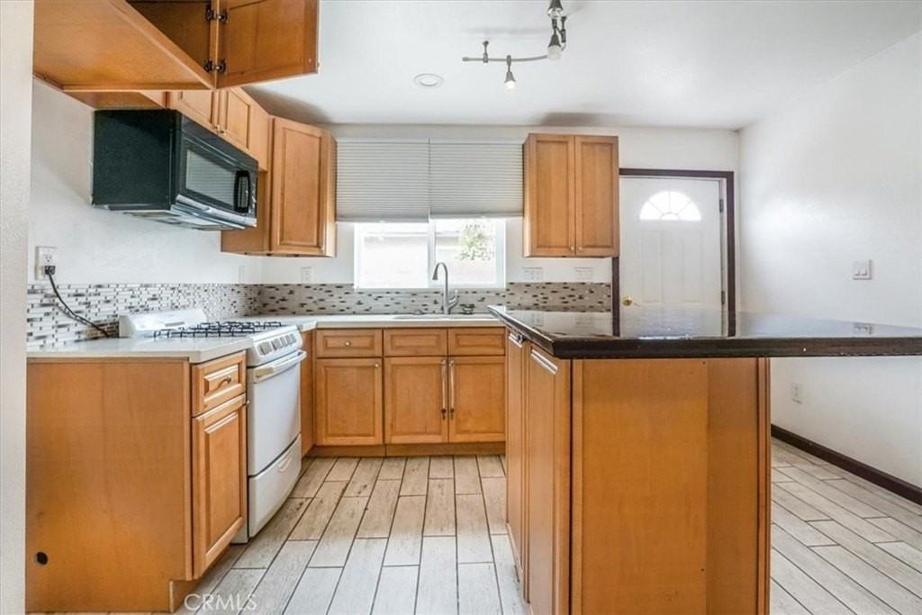 1140 N Louise Dr #B - Photo 7 of 16