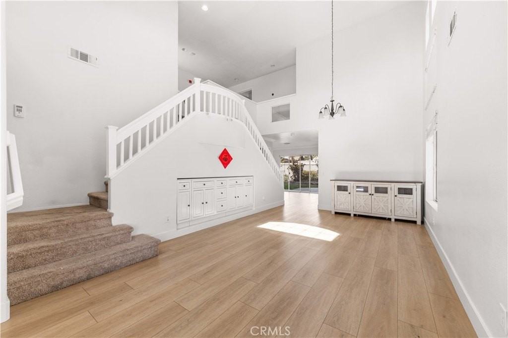 2 Cameron Cir - Photo 4 of 45