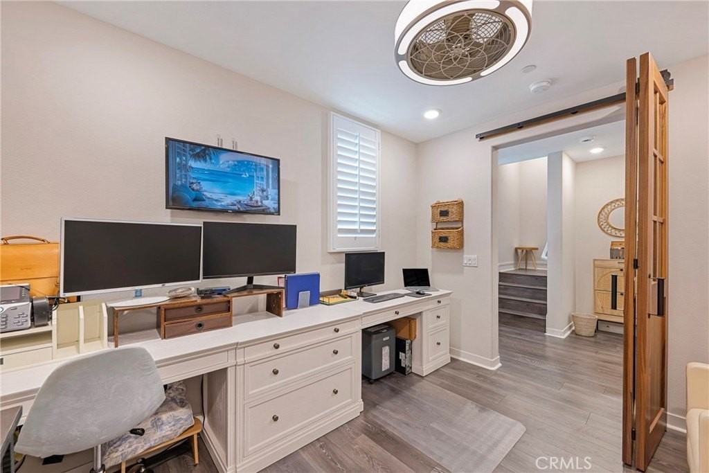 6 Pony Ct - Photo 3 of 35