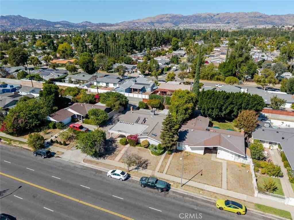 20159 Lassen St - Photo 3 of 30