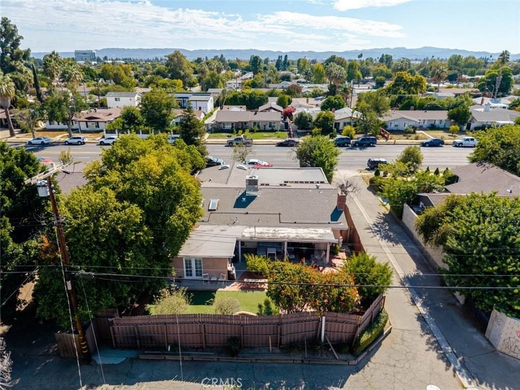 20159 Lassen St - Photo 4 of 30