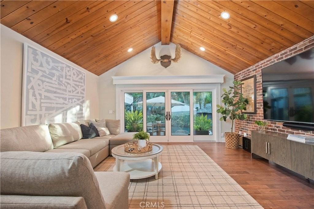 19148 Sylvan St - Photo 2 of 29