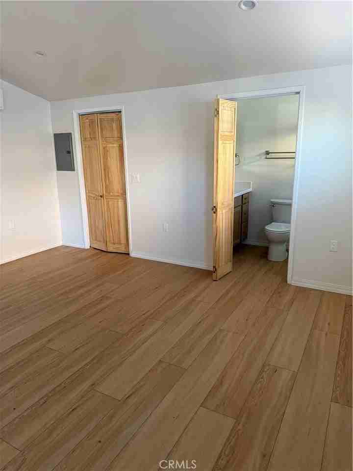 7321 Kelvin Ave - Photo 6 of 7